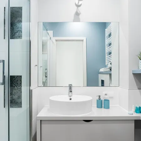 Sanhaus - Molo 1 - Dla Dwojga Z Patio, Blisko Plazy Apartman